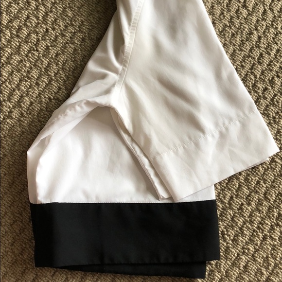 Banana Republic Black & White Top - Picture 4 of 6